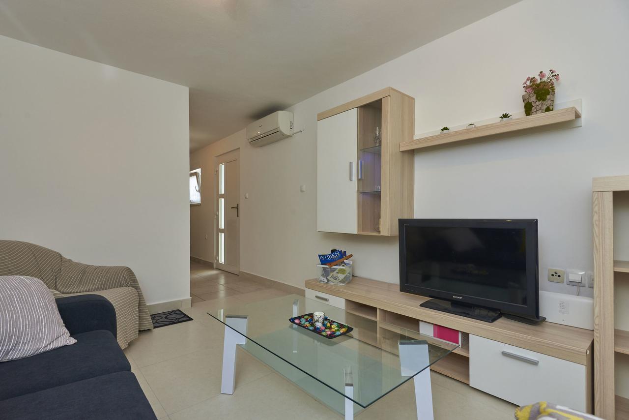 House Doris Villa เมดูลิน ภายนอก รูปภาพ